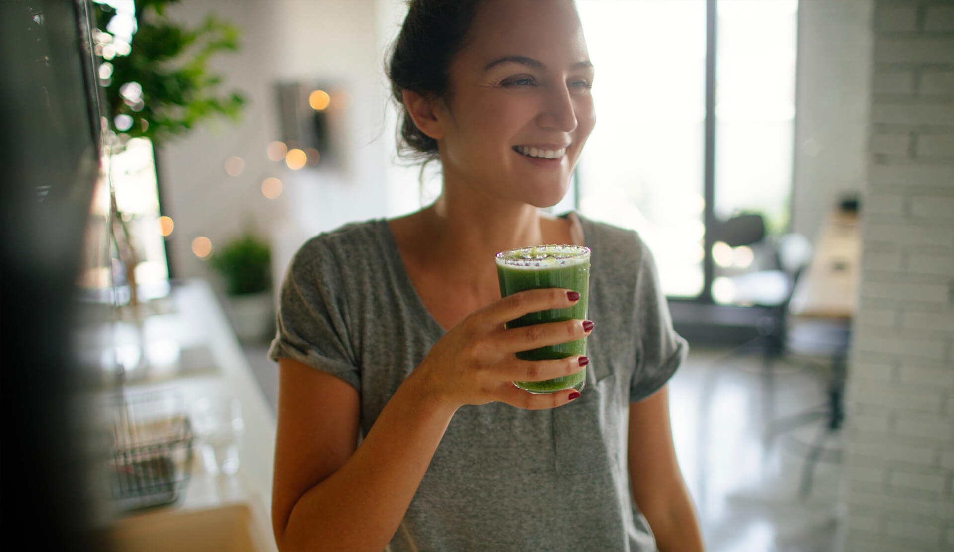 Many-Hats-Nutridense-branding-woman-smoothie